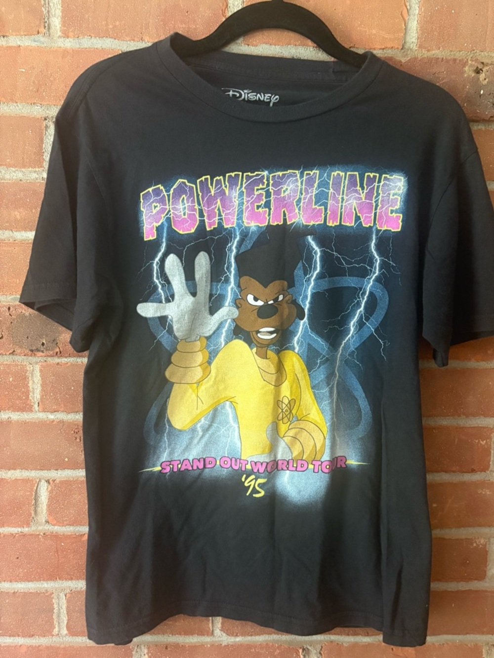 Disney Powerline Stand Out World Tour Mens T-Shirt Size Small Goofy Movie